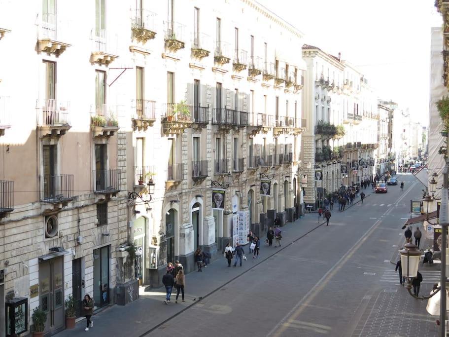 Stesicoro-Duomo Elegante Appartamento In Centro Catania Eksteriør bilde